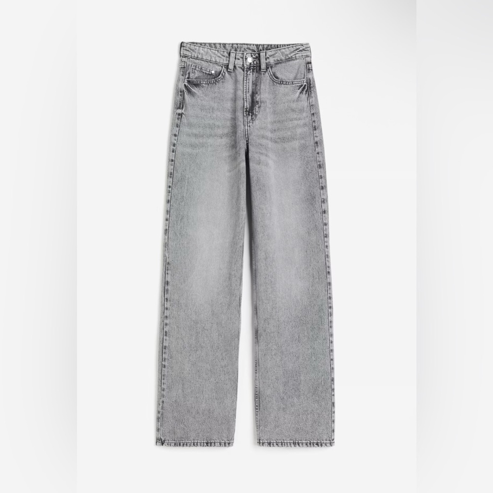 H&M Women's High Rise Jeans in Light Gray